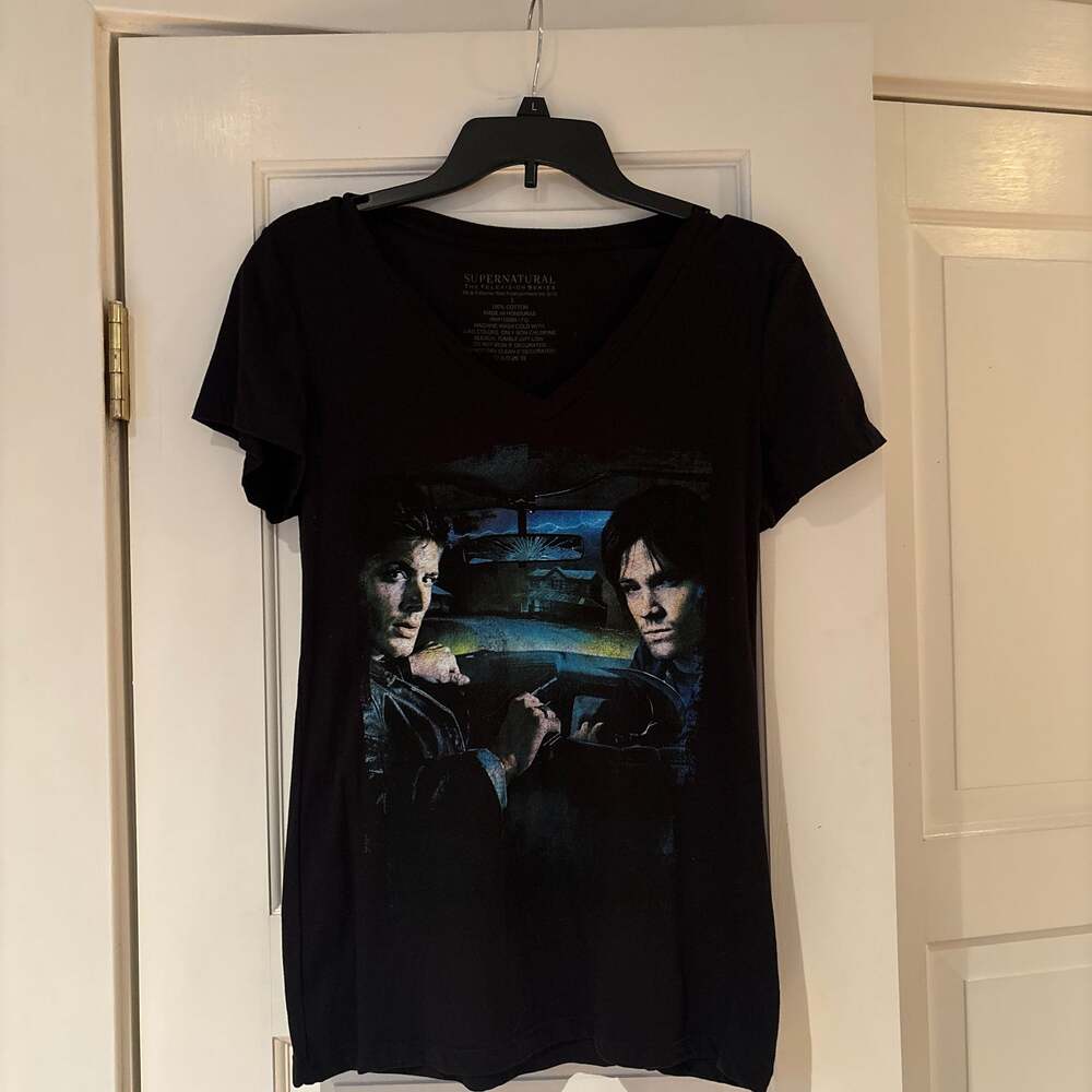 Vintage 00's TV series Supernatural- Sam and Dean Winchester T Shirt  - size L